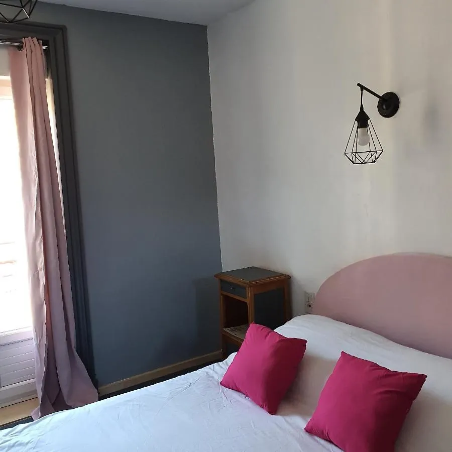 Grand Hotel De La Vallee Cheylade 2*,